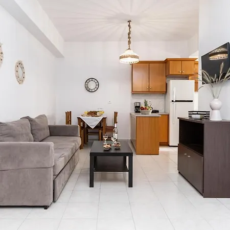 Family House Of Naxos 2