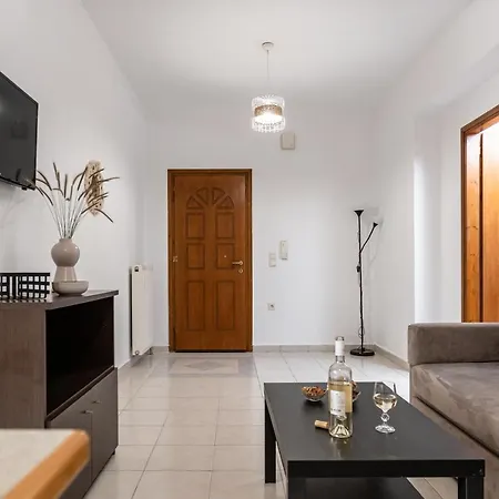Family House Of Naxos 2 *