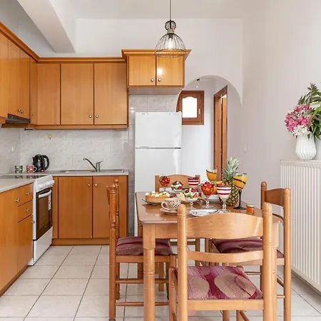 Apartamento Family House Of Naxos 2